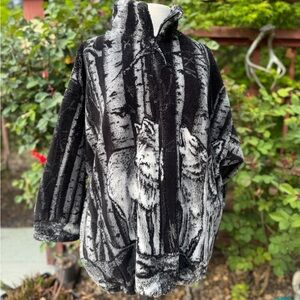 Black & Gray Wolf Print Fleece Zip Front Jacket
